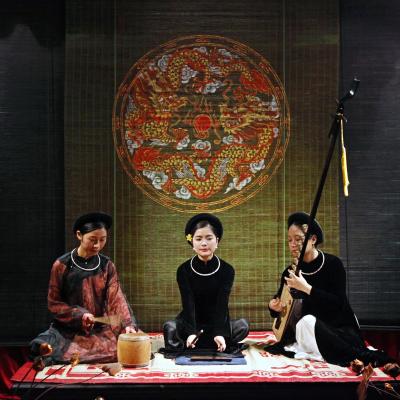 Hình thức diễn xướng dân gian